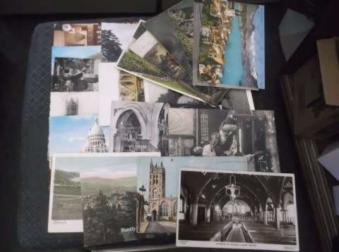 POSTCARDS : 21 VINTAGE / FOREIGN POSTCARDS 1913 ONWARDS